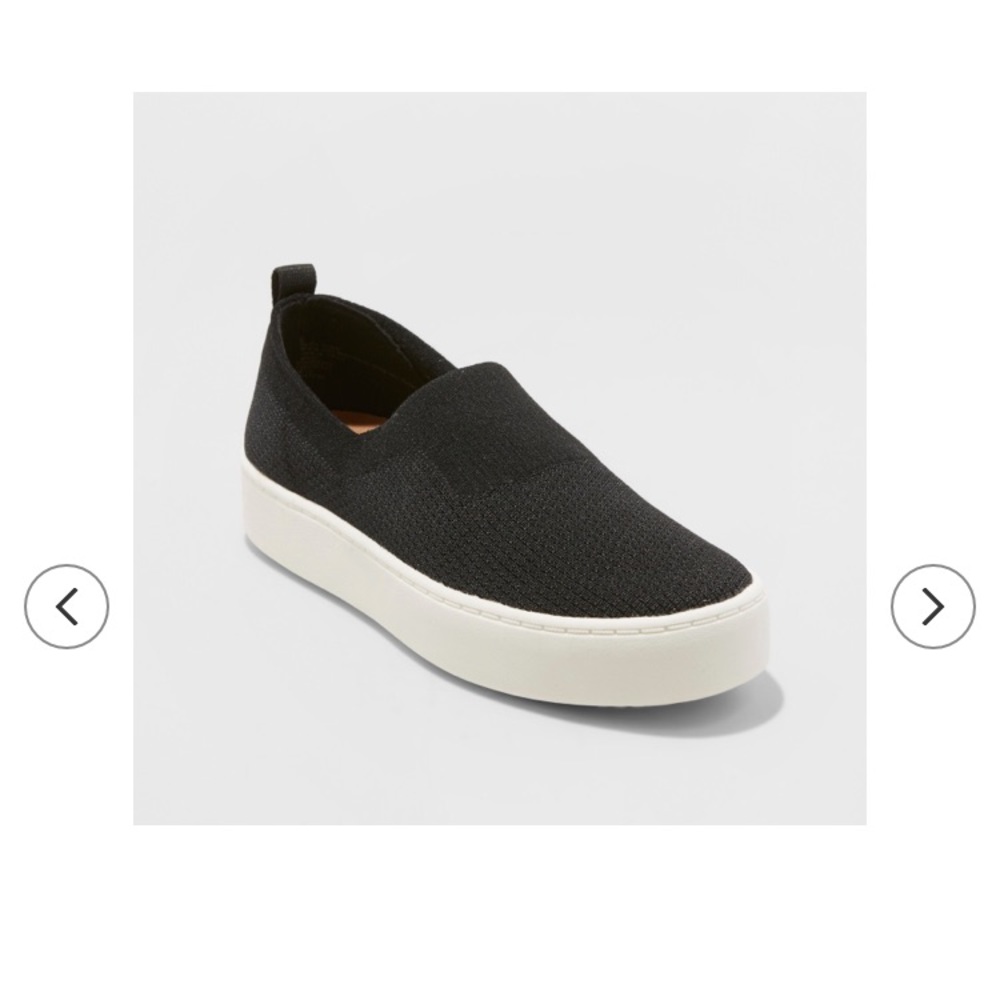 Dolce Vita black slip on